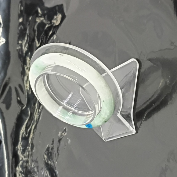 Jadeite Bangle - Picture 3 of 6